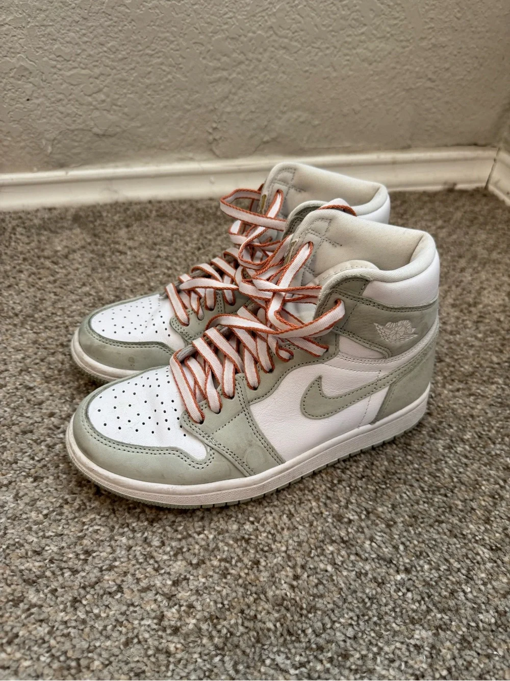 2021 Wmns Air Jordan 1 Retro High OG 'Seafoam’ size 6